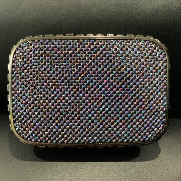 La Regale Handbags - 🦋 Metallic Clutch/Handbag